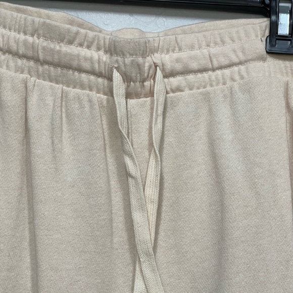 Abound cream joggers size medium - Picture 2 of 8